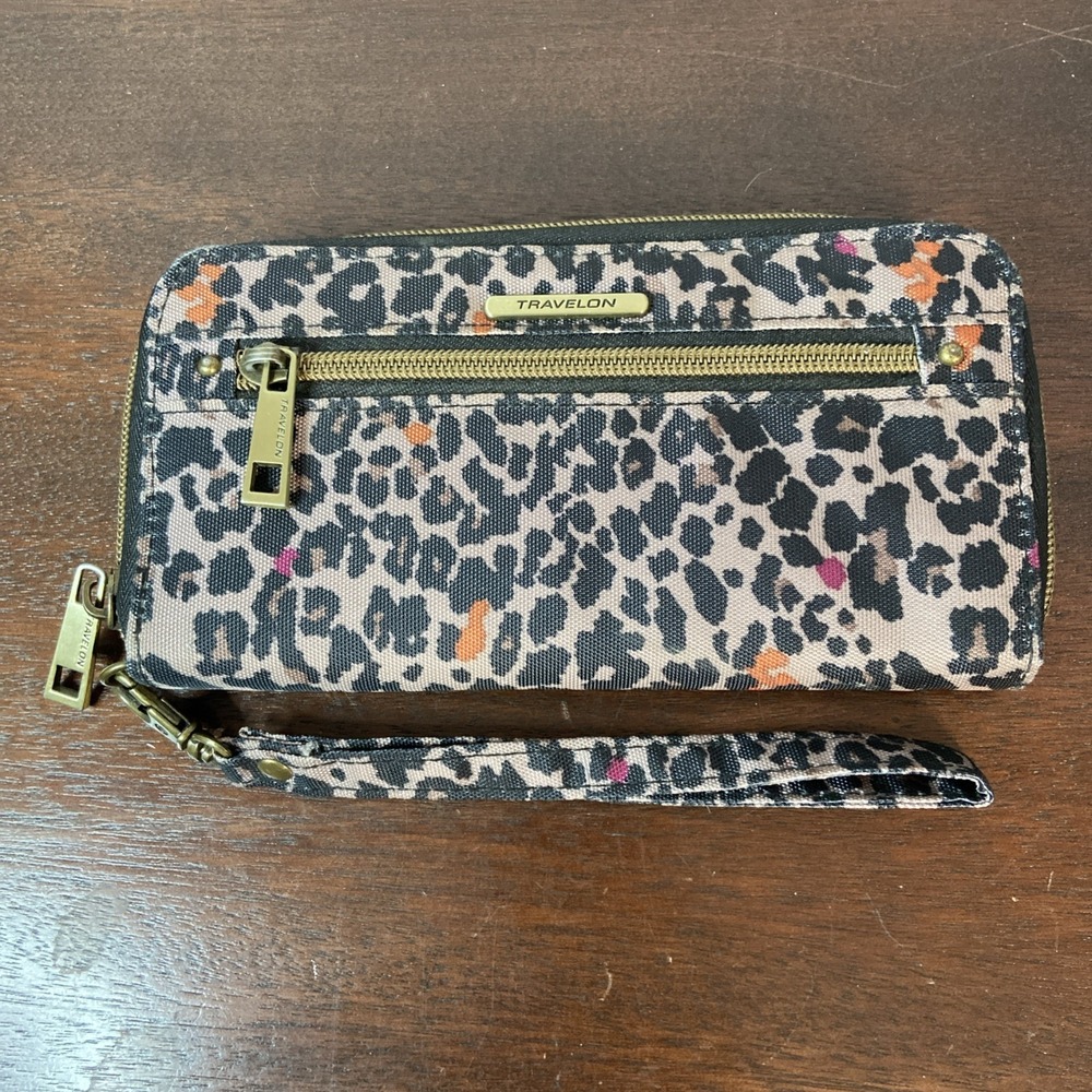 TRAVELON RFID  Zip Around Wristlet Wallet Animal Cheetah Leopard Passport EUC
